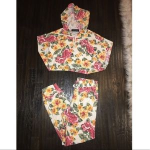 Floral jogger set 💐🌺🌸